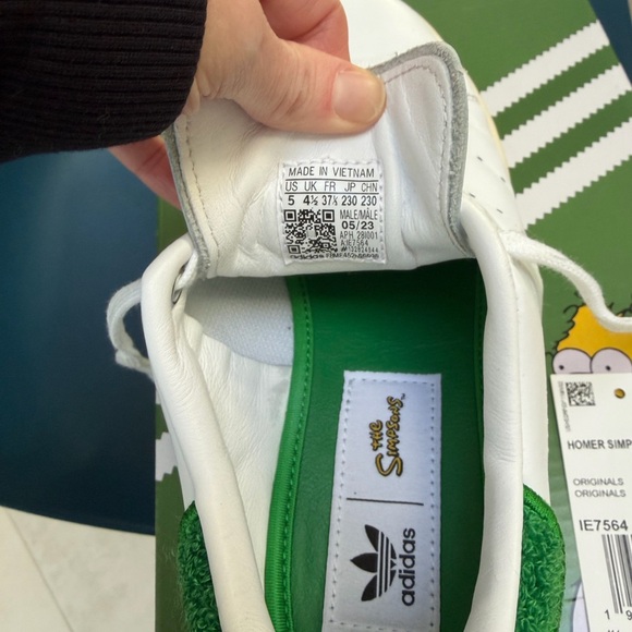 adidas White Sneakers - The Simpsons - Homer Simpson - Picture 11 of 12